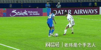 那不勒斯迎亚冠关键赛，加时末段内部沟通，质疑声仍在，阵容厚度经受考验